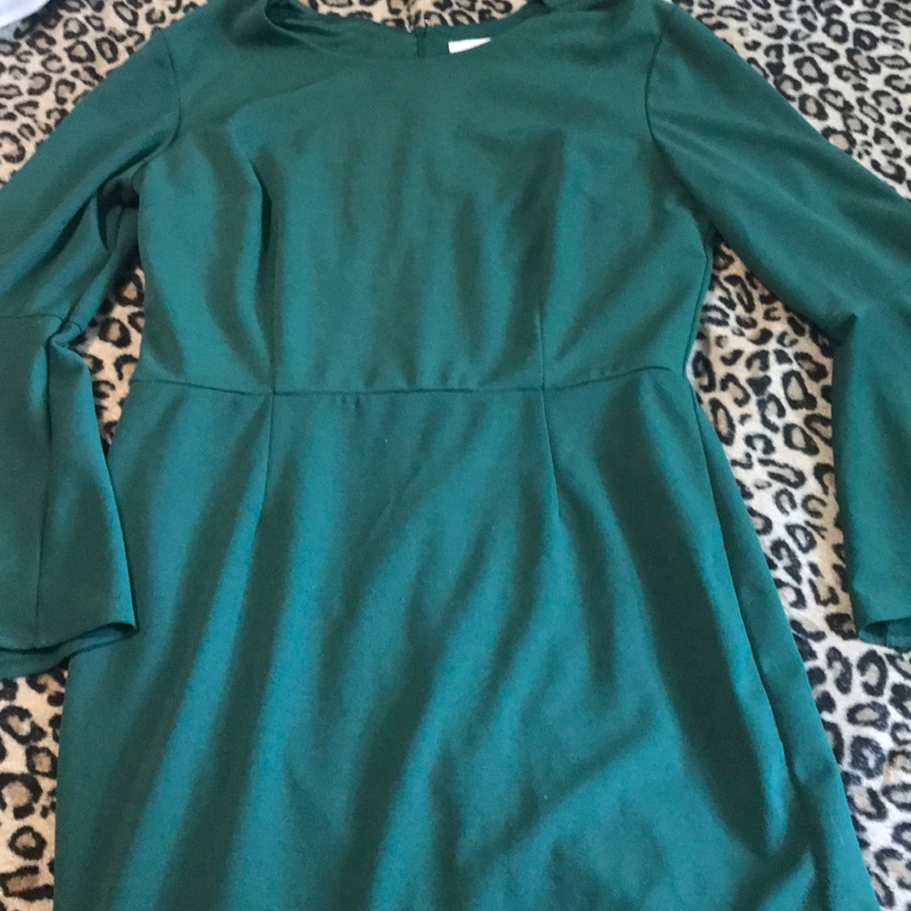 Green bell sleeve dress